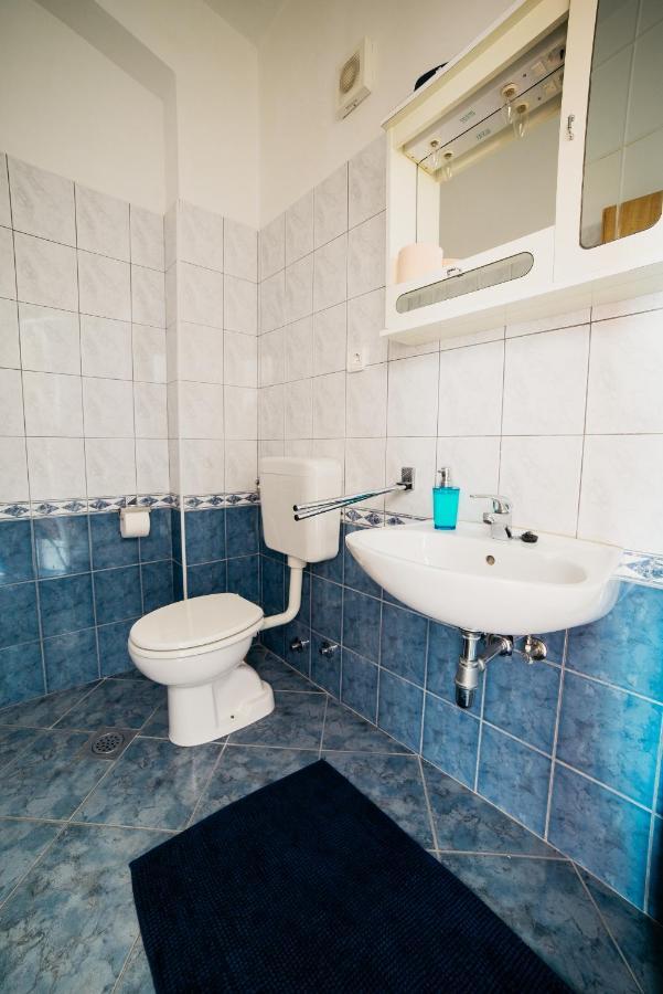 Studio Selce 2364A Luaran gambar